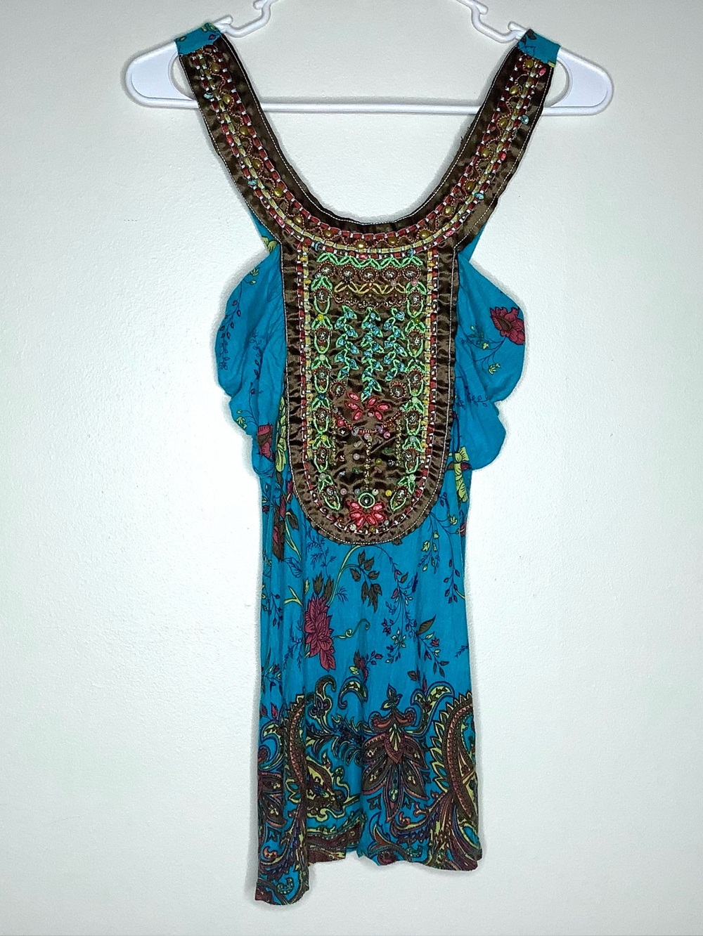 < Y2K Charlotte Russe Floral Paisley Pattern Beaded Detail Tank Top >